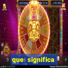 que significa sonhar tomando cerveja