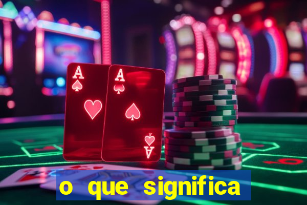 o que significa sonhar dobrando roupas
