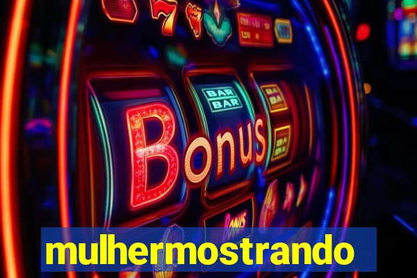 mulhermostrandoopeito