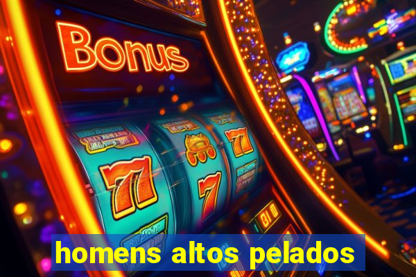 homens altos pelados